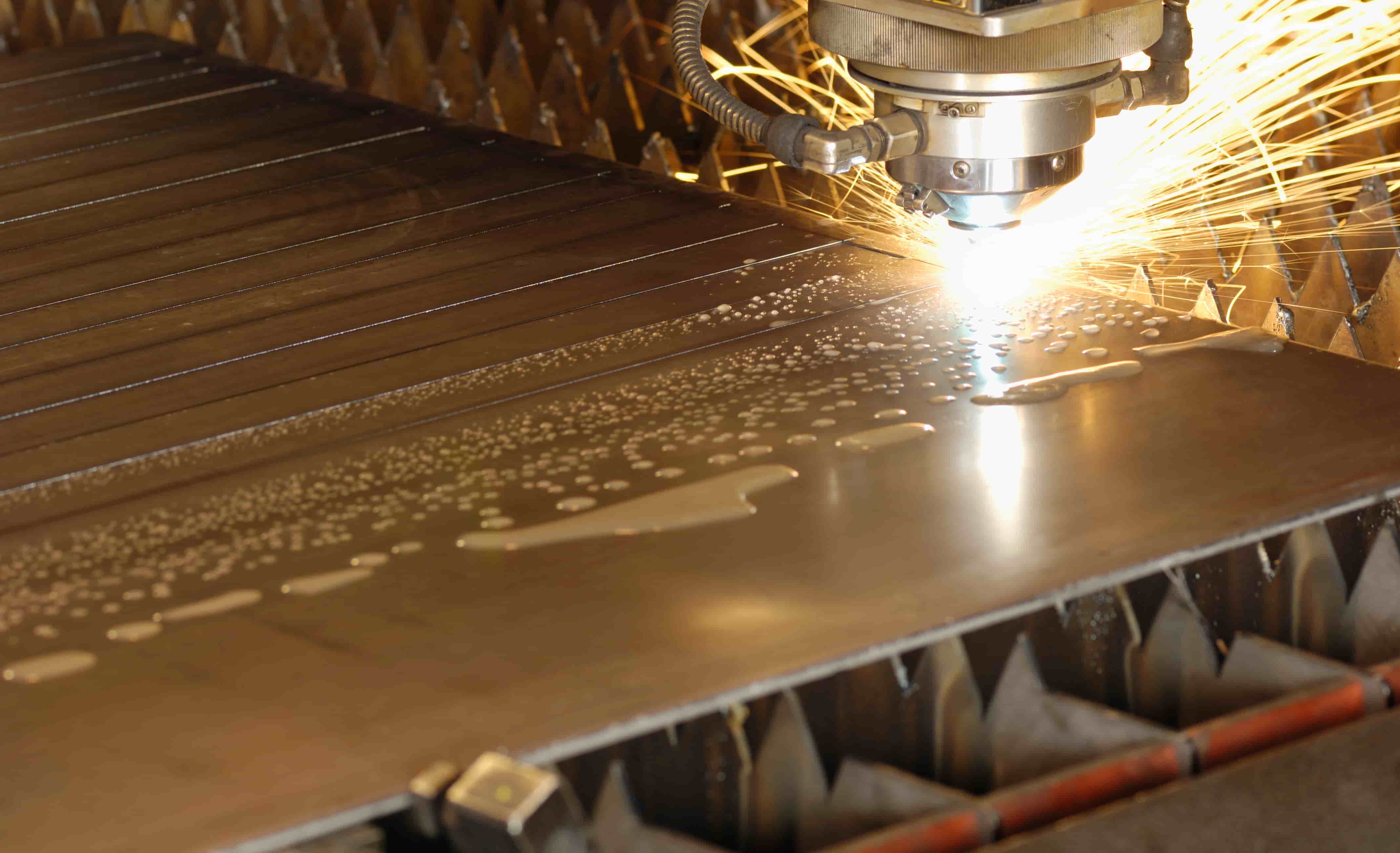High-Precision Laser Cutting for Blade Manufacturing