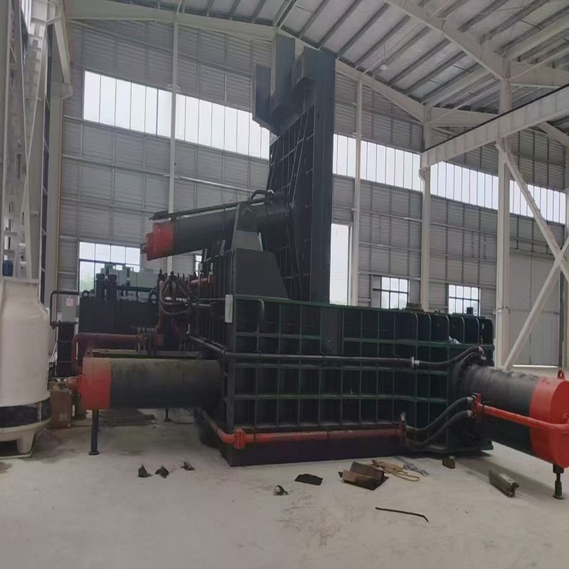Scrap Briquetting Machine